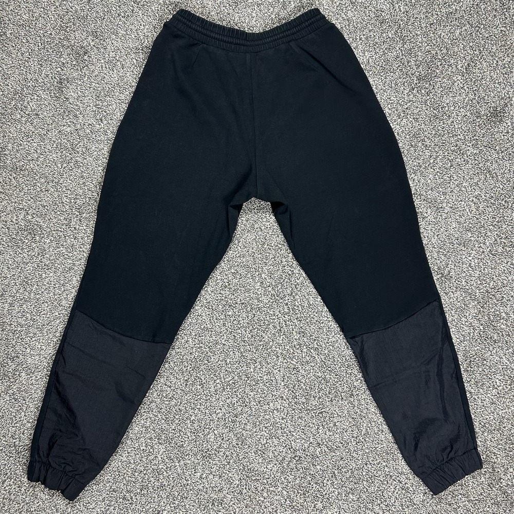 Gymshark‎ Venture Joggers Womens Small Black Training Sweatpants Zip Pockets Gym - Picture 2 of 9